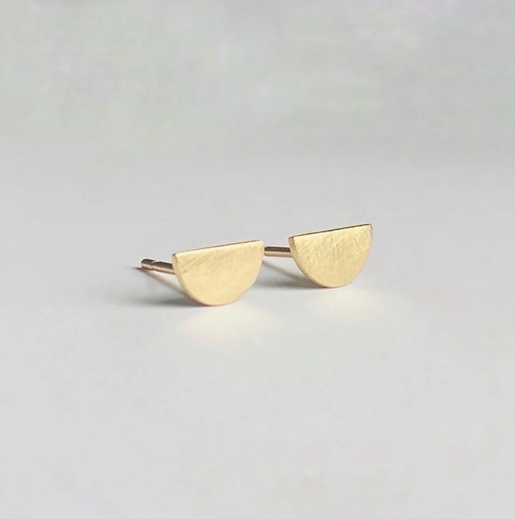 Moon Studs | Gold Earrings Wild Nora 